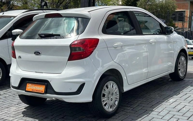 imagem-https://www.socarrao.com.br/sc-vehicle-images-prod/4298675/1791382704114-8544417_9_B_9e5f30bddf.jpeg