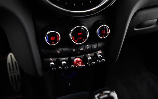 imagem-https://www.socarrao.com.br/sc-vehicle-images-prod/4298716/1791471446605-eac5f41c-d380-4dfa-9b59-9c84c06b141a.jpg