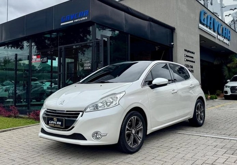 Peugeot 208 2014 Branco — foto 1 de 3