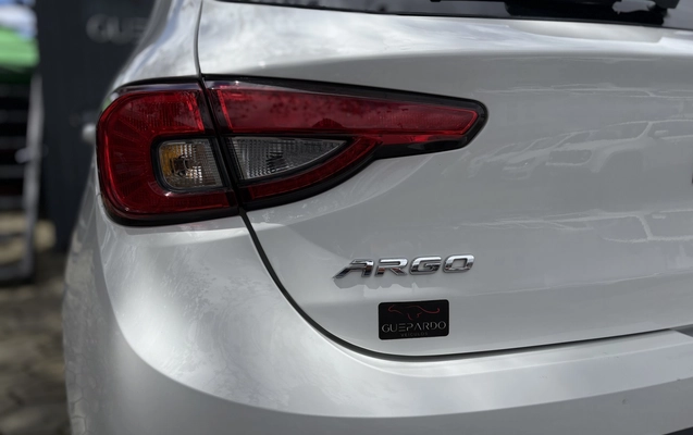 imagem-https://www.socarrao.com.br/sc-vehicle-images-prod/4298781/1791383256003-1_111819.jpg