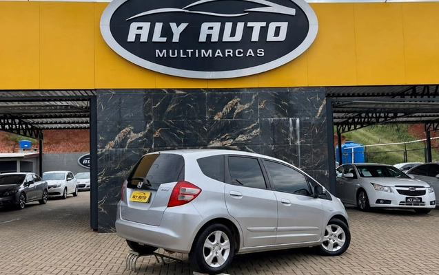 imagem-https://www.socarrao.com.br/sc-vehicle-images-prod/4298796/1791383348161-gb-49dc073.jpg