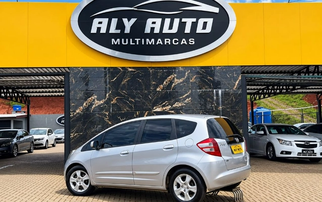 imagem-https://www.socarrao.com.br/sc-vehicle-images-prod/4298796/1791383348164-gb-9459388.jpg