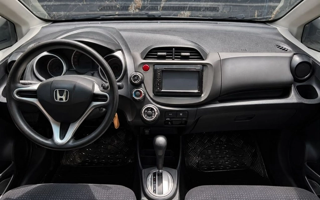 imagem-https://www.socarrao.com.br/sc-vehicle-images-prod/4298796/1791383348168-gb-b95266a.jpg