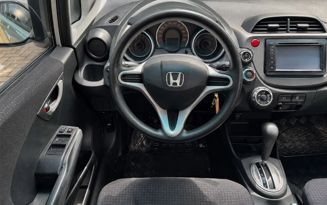 imagem-https://www.socarrao.com.br/sc-vehicle-images-prod/4298796/1791383348169-gb-b1cf5f7.jpg