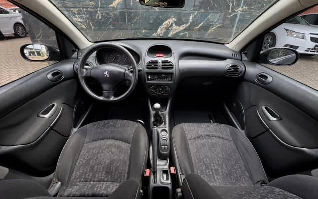 imagem-https://www.socarrao.com.br/sc-vehicle-images-prod/4298876/1792168863957-gb-934ef32.jpg