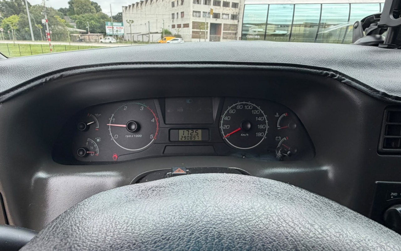 imagem-https://www.socarrao.com.br/sc-vehicle-images-prod/4298928/1791384524119-V2hhdHNBcHAgSW1hZ2UgMjAyNi0xMC0wNyBhdCAxMS4wNy41MyAoMSkuanBlZw.jpeg