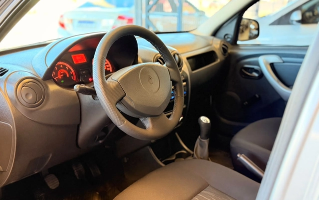 imagem-https://www.socarrao.com.br/sc-vehicle-images-prod/4298993/1791384809495-8f9f06b51c644295b3b778721e8c584c_1791384747489.jpg