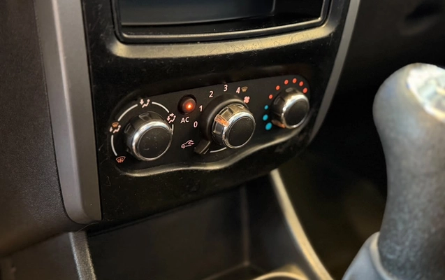 imagem-https://www.socarrao.com.br/sc-vehicle-images-prod/4298993/1791384809500-ac0adb571c21425490782fbb747fdd0f_1791384747500.jpg