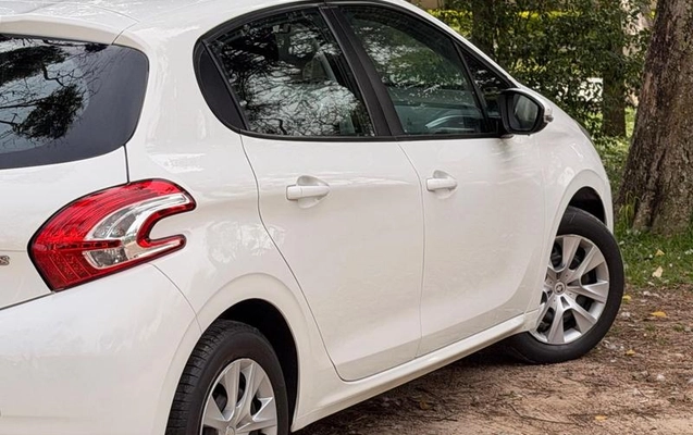 imagem-https://www.socarrao.com.br/sc-vehicle-images-prod/4299024/1791385091825-8481391_3_B_e7802bb468.jpeg