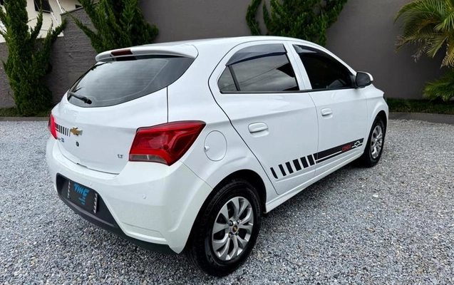 imagem-https://www.socarrao.com.br/sc-vehicle-images-prod/4299125/1791385761873-8551273_4_B_4368e0863d.jpeg