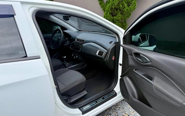 imagem-https://www.socarrao.com.br/sc-vehicle-images-prod/4299125/1791385761891-8551273_13_B_90d55e2d77.jpeg