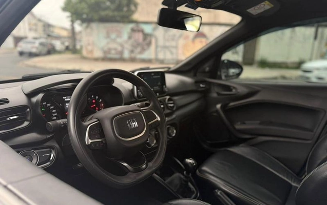 imagem-https://www.socarrao.com.br/sc-vehicle-images-prod/4299313/1791387024702-8520903_2_B_a6897f5972.jpeg