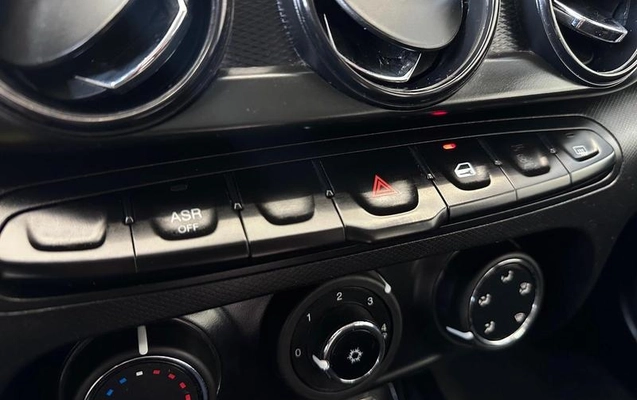 imagem-https://www.socarrao.com.br/sc-vehicle-images-prod/4299320/1791586506459-8490047_5_B_daf4e51f51.jpeg