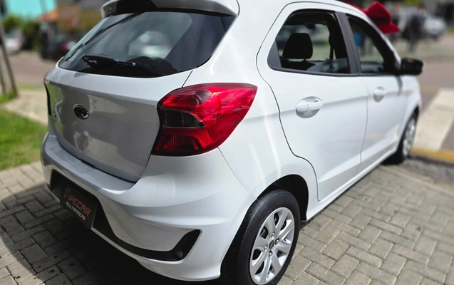 imagem-https://www.socarrao.com.br/sc-vehicle-images-prod/4299522/1791388711859-MjAyNjEwMDdfMTAwODM1LmpwZw.jpg