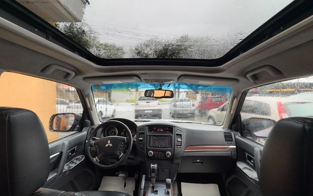 imagem-https://www.socarrao.com.br/sc-vehicle-images-prod/4299529/1791388878528-V2hhdHNBcHAgSW1hZ2UgMjAyNi0xMC0wNiBhdCAxNS4yMS4xOS5qcGVn.jpeg