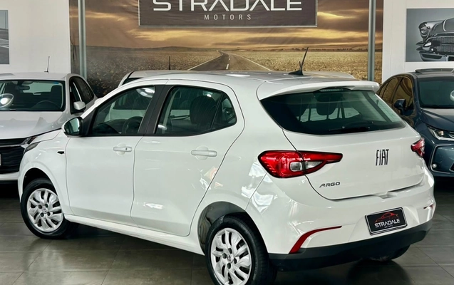 imagem-https://www.socarrao.com.br/sc-vehicle-images-prod/4299617/1791389554665-cefd3caec39548c5bbe93a51aa55a2ae_1791389475911.jpg