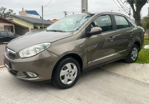 Fiat Grand Siena 2014 Cinza — foto 1 de 3