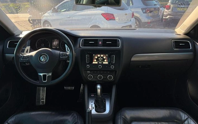 imagem-https://www.socarrao.com.br/sc-vehicle-images-prod/4299786/1792163183394-8499940_0_B_2eee769855.jpeg