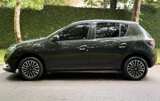 imagem-https://www.socarrao.com.br/sc-vehicle-images-prod/4299935/1791392052967-8443401_11_B_364cedc187.jpeg