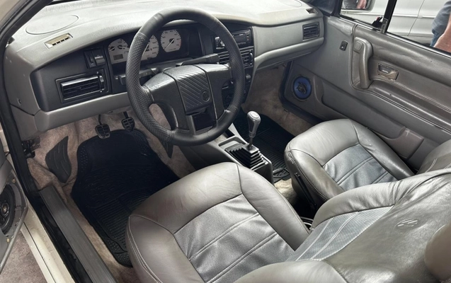 imagem-https://www.socarrao.com.br/sc-vehicle-images-prod/4300028/1791392644258-t5kitIg0UnB05yqmbrctEZf0oshh77RZ.jpg
