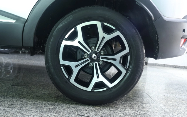 imagem-https://www.socarrao.com.br/sc-vehicle-images-prod/4300029/1791392680247-732499dc-4f2b-411e-af2e-fb78ae37875c.jpg
