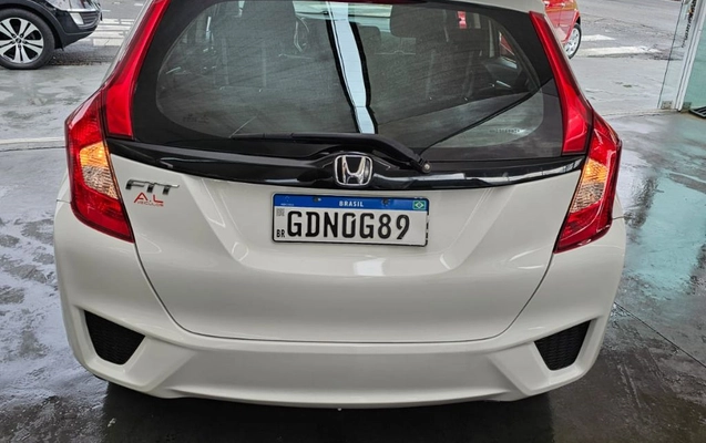 imagem-https://www.socarrao.com.br/sc-vehicle-images-prod/4300102/1791393155880-gb-6318e9f.jpeg