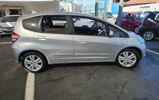 imagem-https://www.socarrao.com.br/sc-vehicle-images-prod/4300135/1791393406369-gb-58fc603.jpeg