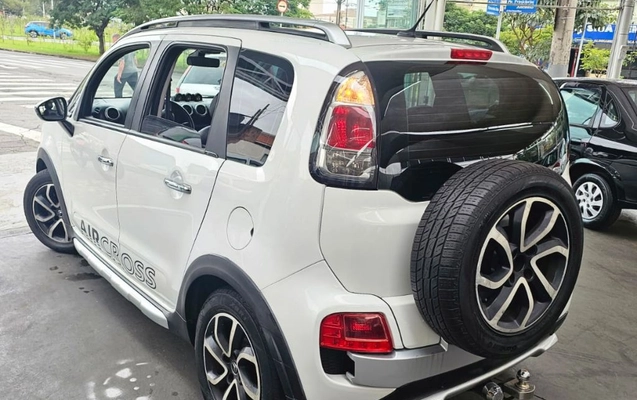 imagem-https://www.socarrao.com.br/sc-vehicle-images-prod/4300208/1791393706995-gb-377ed7a.jpeg