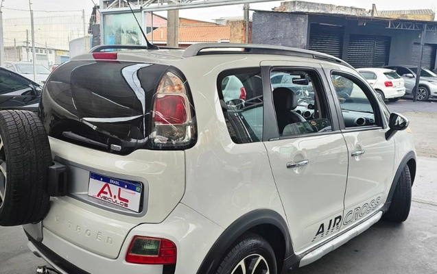 imagem-https://www.socarrao.com.br/sc-vehicle-images-prod/4300208/1791393706996-gb-b379884.jpeg