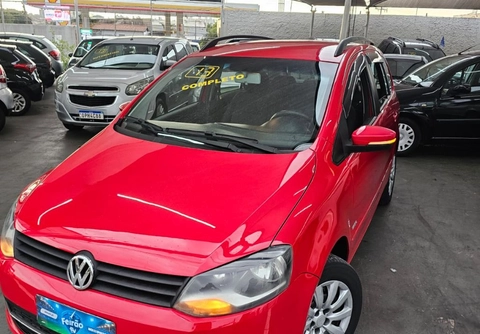 Volkswagen SpaceFox 2013 Vermelho — foto 1 de 3
