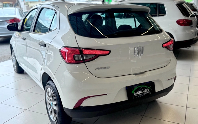 imagem-https://www.socarrao.com.br/sc-vehicle-images-prod/4300263/1791396635268-644a360d9b2d4a049de45bb250dd91c3_1791393668154.jpg