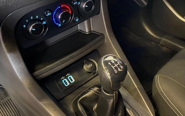imagem-https://www.socarrao.com.br/sc-vehicle-images-prod/4300336/1791394474704-8463243_5_B_c7b4fc4789.jpeg
