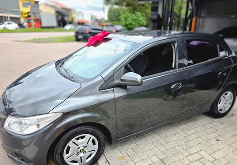 Chevrolet Onix 2017 Cinza — foto 1 de 3
