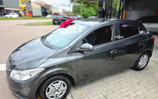 imagem-https://www.socarrao.com.br/sc-vehicle-images-prod/4300359/1791396886026-MjAyNjEwMDdfMTMzOTAwLmpwZw.jpg