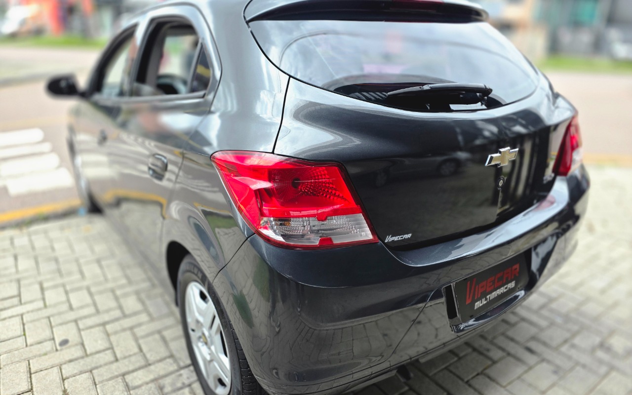 imagem-https://www.socarrao.com.br/sc-vehicle-images-prod/4300359/1791396886646-MjAyNjEwMDdfMTM0MDQxLmpwZw.jpg