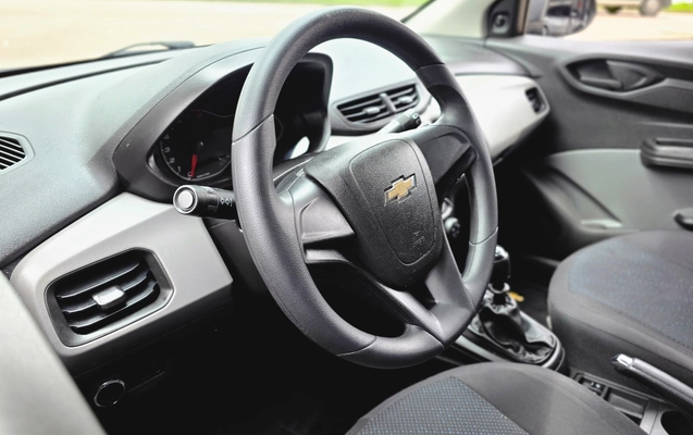 imagem-https://www.socarrao.com.br/sc-vehicle-images-prod/4300359/1791396887331-MjAyNjEwMDdfMTM0MzM4LmpwZw.jpg