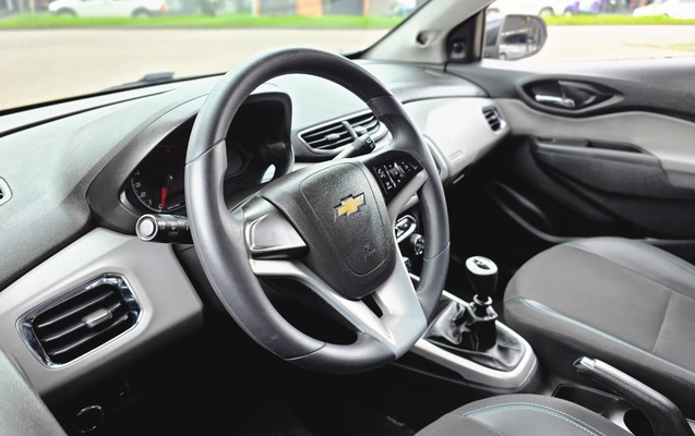 imagem-https://www.socarrao.com.br/sc-vehicle-images-prod/4300366/1791396717524-MjAyNjEwMDdfMTQwMTI0LmpwZw.jpg