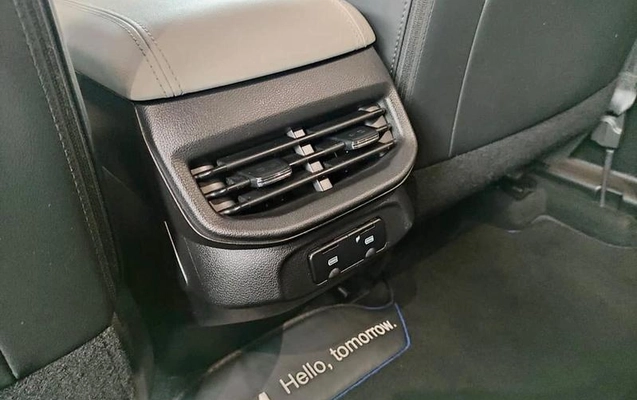 imagem-https://www.socarrao.com.br/sc-vehicle-images-prod/4300402/1791999892857-8533380_7_B_afe7235062.jpeg