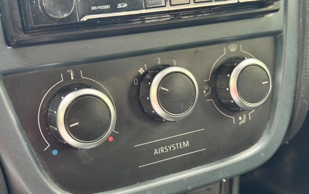 imagem-https://www.socarrao.com.br/sc-vehicle-images-prod/4300477/1791569628780-8498740_17_B_b1417590f4.jpeg