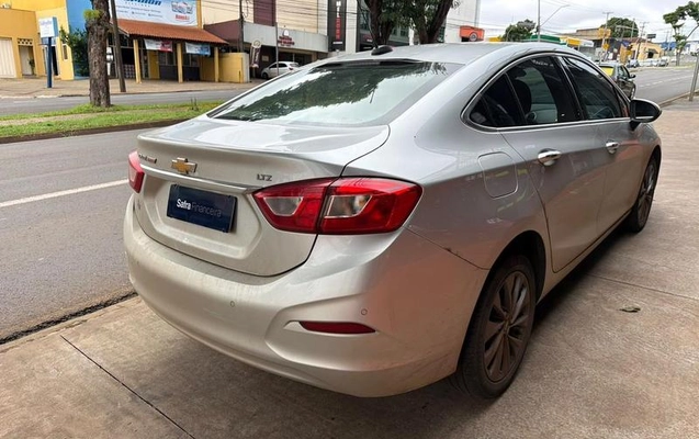 imagem-https://www.socarrao.com.br/sc-vehicle-images-prod/4300482/1791395437338-8552072_4_B_0159a503bc.jpeg