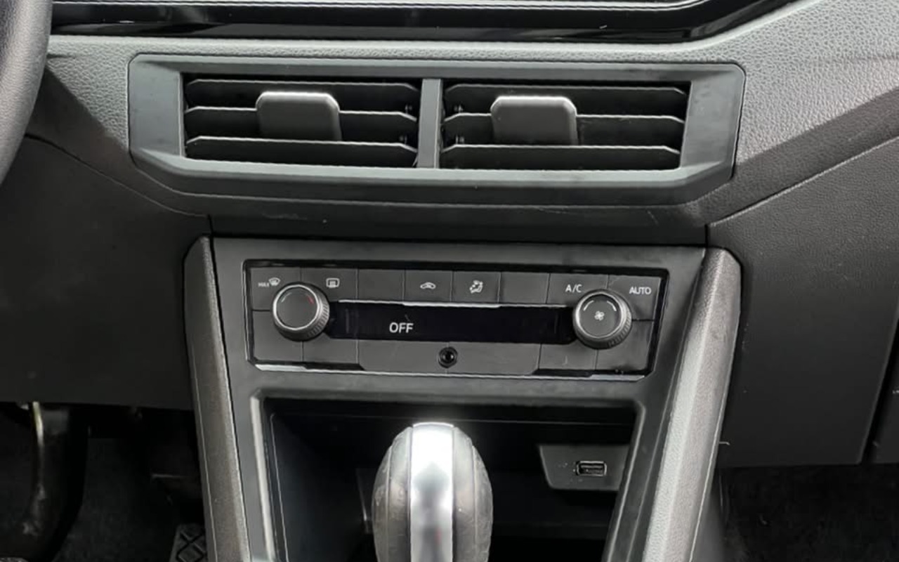 imagem-https://www.socarrao.com.br/sc-vehicle-images-prod/4300487/1791395561846-V2hhdHNBcHAgSW1hZ2UgMjAyNi0xMC0wNyBhdCAxMi41NC41NSAoMSkuanBlZw.jpeg