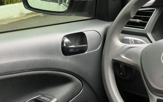 imagem-https://www.socarrao.com.br/sc-vehicle-images-prod/4300631/1791395937463-V2hhdHNBcHAgSW1hZ2UgMjAyNi0xMC0wNyBhdCAxMi41Ny40Ni5qcGVn.jpeg