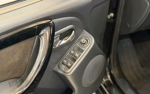 imagem-https://www.socarrao.com.br/sc-vehicle-images-prod/4300718/1791396113259-8542162_8_B_436cb7de2d.jpeg