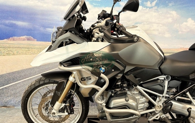 imagem-https://www.socarrao.com.br/sc-vehicle-images-prod/4300725/1791396172998-Qk1XMTIwMCBNQVJJT18zLmpwZw.jpg
