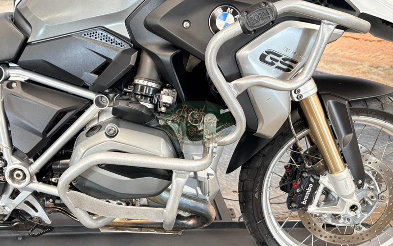 imagem-https://www.socarrao.com.br/sc-vehicle-images-prod/4300725/1791396173379-Qk1XMTIwMCBNQVJJT185LmpwZw.jpg