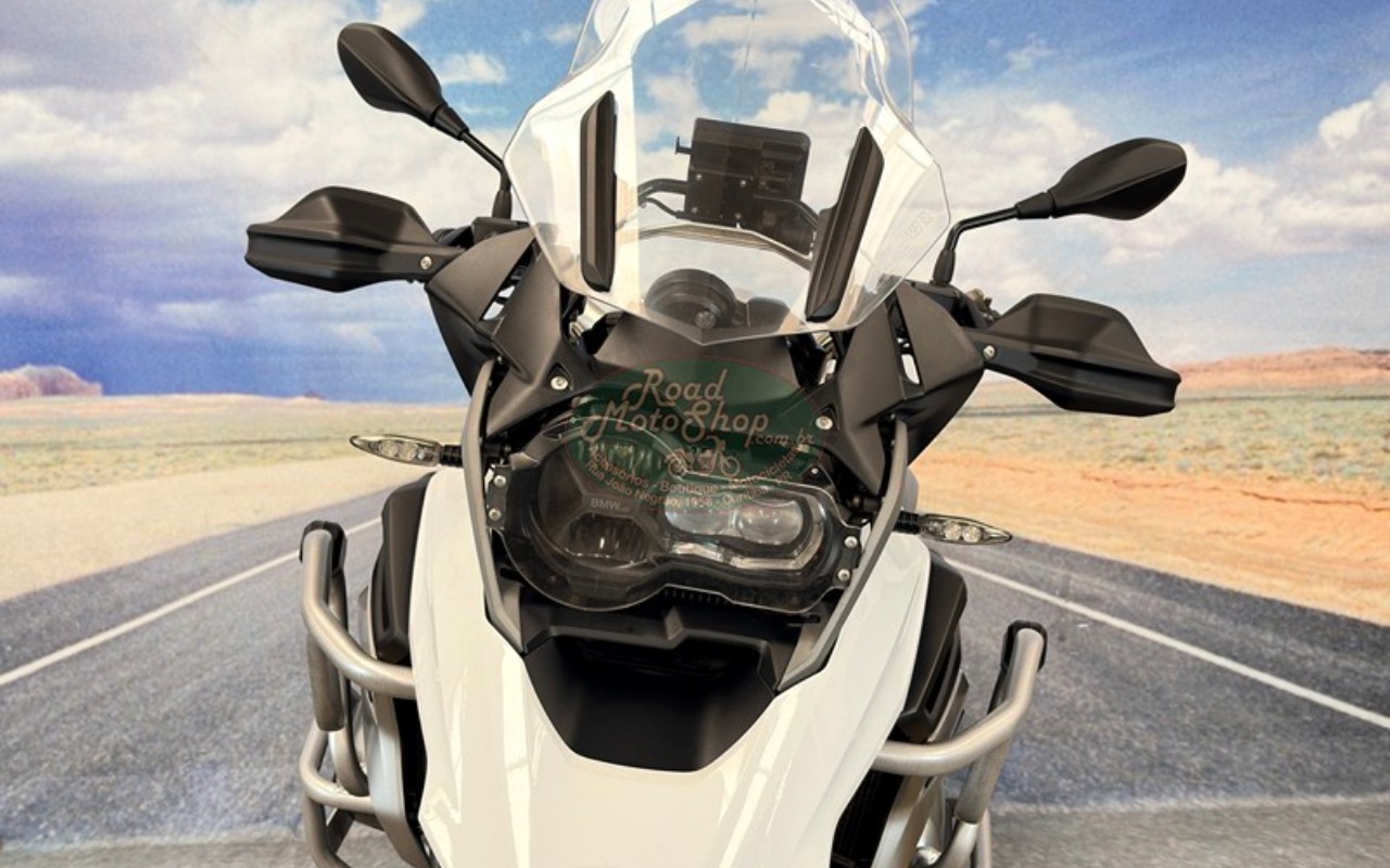 imagem-https://www.socarrao.com.br/sc-vehicle-images-prod/4300725/1791396173795-Qk1XMTIwMCBNQVJJT18xNC5qcGc.jpg