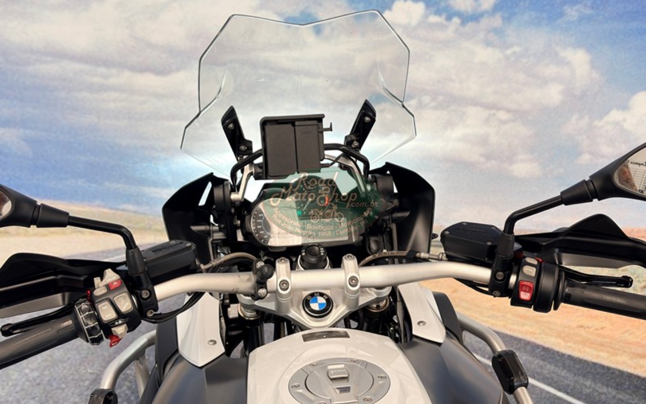 imagem-https://www.socarrao.com.br/sc-vehicle-images-prod/4300725/1791396173986-Qk1XMTIwMCBNQVJJT18xNi5qcGc.jpg