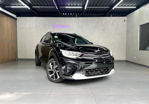 Kia STONIC 2022 Preto — foto 1 de 3