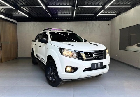 Nissan Frontier 2021 Branco — foto 1 de 3