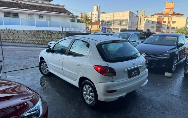 imagem-https://www.socarrao.com.br/sc-vehicle-images-prod/4300861/1791396630000-gb-df3a398.jpeg